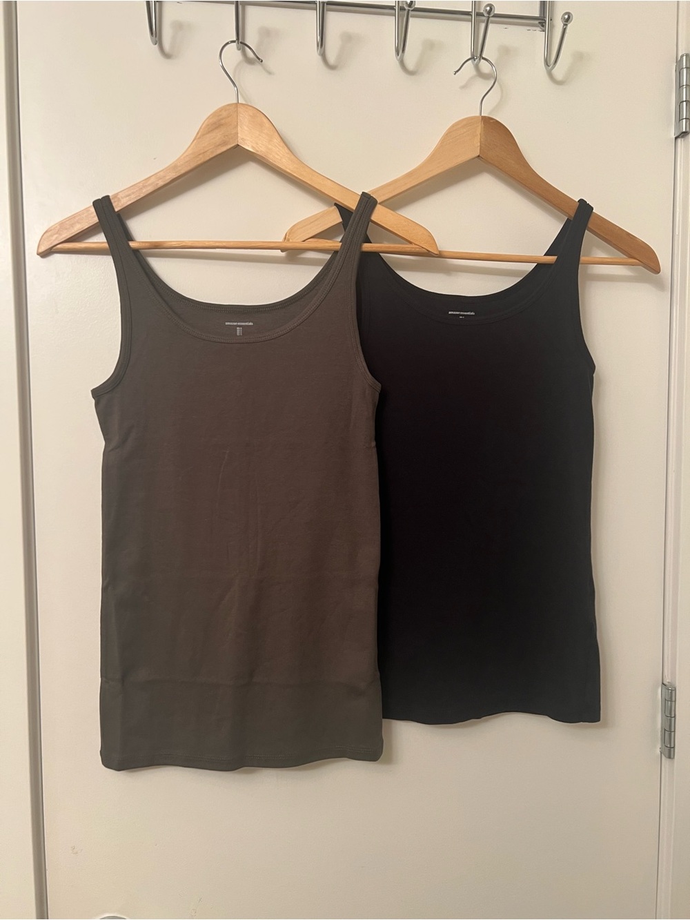 Amazon Essentials Slim Fit Tank Top Set – Black & Olive, Size Small - Picture 5 of 9